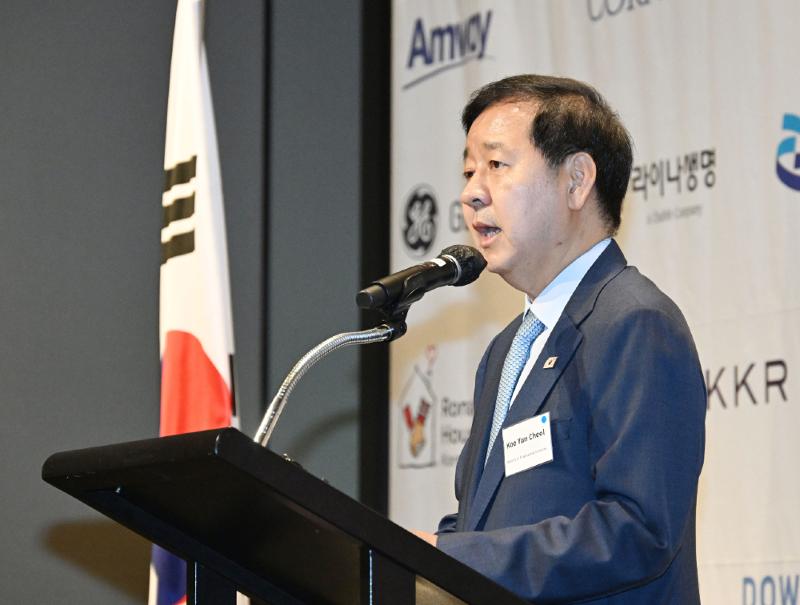 Wakil Perdana Menteri sekaligus Menteri Ekonomi dan Keuangan, Koo Yun Cheol, mengungkapkan tekad pemerintah terhadap penguatan kerja sama bilateral antara Korea dengan Amerika Serikat dalam pertemuan yang digelar dengan AMCHAM pada tanggal 19 Agustus 2026 di Hotel Grand Hyatt Seoul, Yongsan-gu, Seoul. (Kementerian Ekonomi dan Keuangan)  