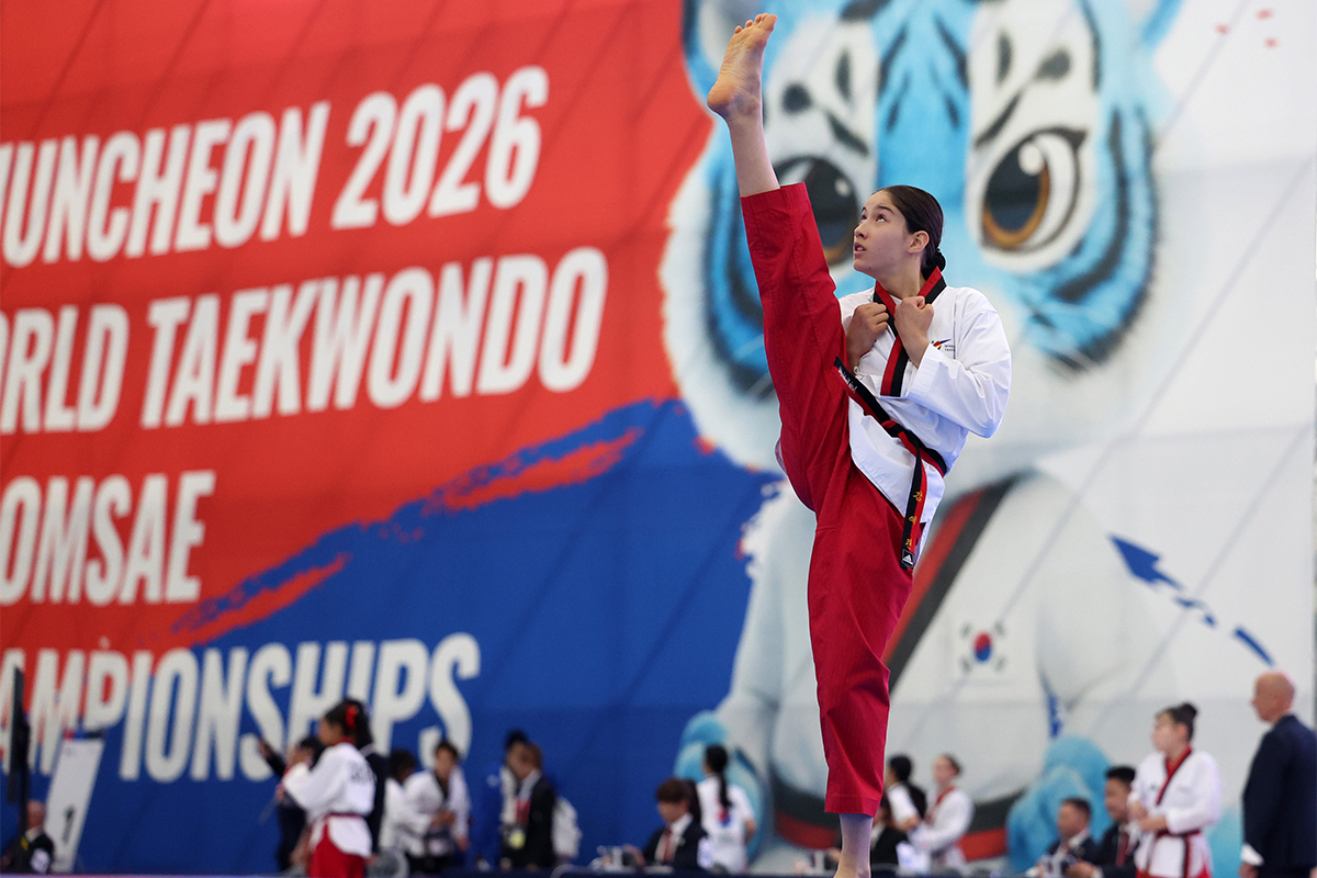 Seorang atlet Belgia terlihat sedang menunjukkan kemampuannya dalam Kejuaraan Dunia Taekwondo Poomsae Chuncheon 2026 yang digelar di Air Dome, Songam Sports Town, Chuncheon, Provinsi Gangwon, pada tanggal 16 September 2026. (Yonhap News)