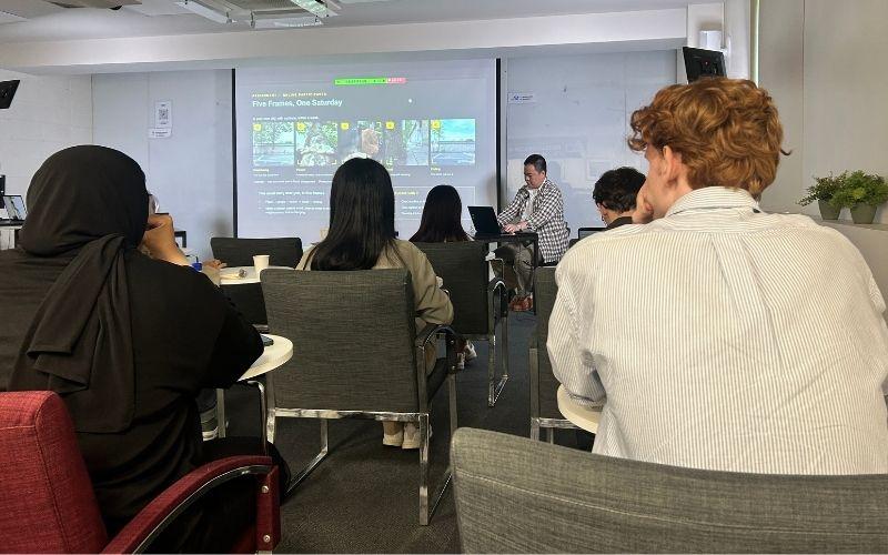 Sebanyak sepuluh orang Wartawan Kehormatan Korea.net yang tinggal di Korea terpilih mengikuti lokakarya secara luring pada Sabtu (29/8/2026) di IGM Global Management Institute, Jung-gu, Seoul. 