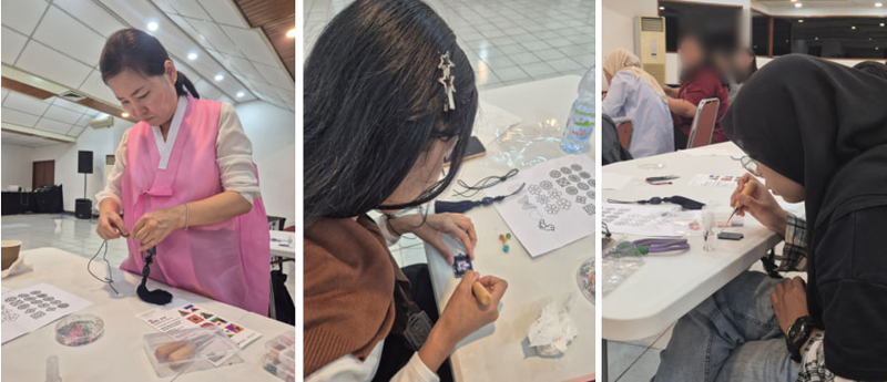 Kiri: Kim Kyeong Mi mengajarkan peserta cara membuat norigae, aksesori tradisional Korea. Tengah dan kanan: Peserta Sejong Culture Academy 2026 merangkai dan menghias norigae dengan beragam warna dan ornamen sesuai kreativitas masing-masing dalam Sejong Culture Academy 2026 pada tanggal 24-25 September 2026 di Unika Atma Jaya, Jakarta. 