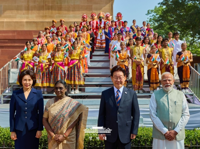 Presiden Lee Gelar Pertemuan Puncak dengan PM India