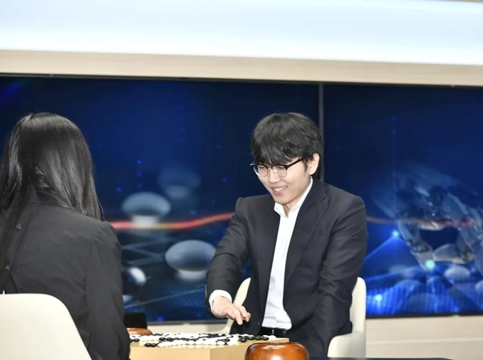 Shin Jin-seo Buktikan Manusia Lebih Unggul dari Program Kecerdasan Buatan