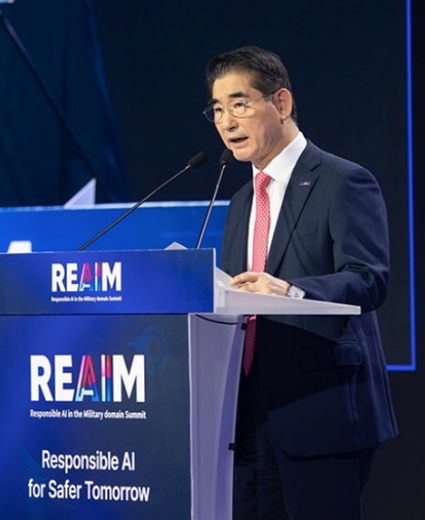 Menteri-menteri Pertahanan Bertemu di Seoul untuk Diskusikan Penggunaan AI