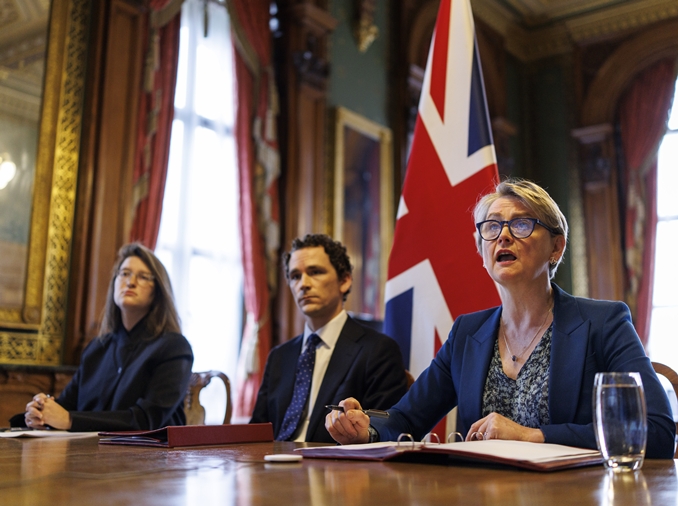 Menlu dari 40 Negara Bahas Pembukaan Selat Hormuz