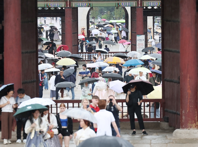 Korea Perpanjang Pembebasan Biaya Penerbitan Visa bagi Wisatawan Grup dari Enam Negara Asia